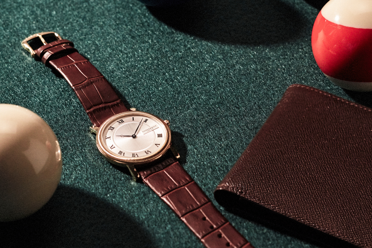 Vanderbilt New York's Commodore in Cream dial.